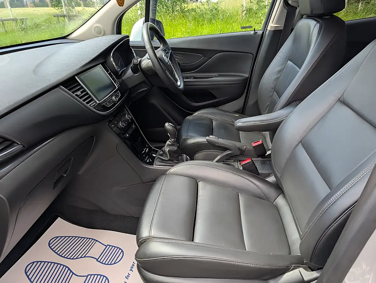 Used 2017 Vauxhall Mokka X Elite Nav Silver - Interior and Exterior details 11