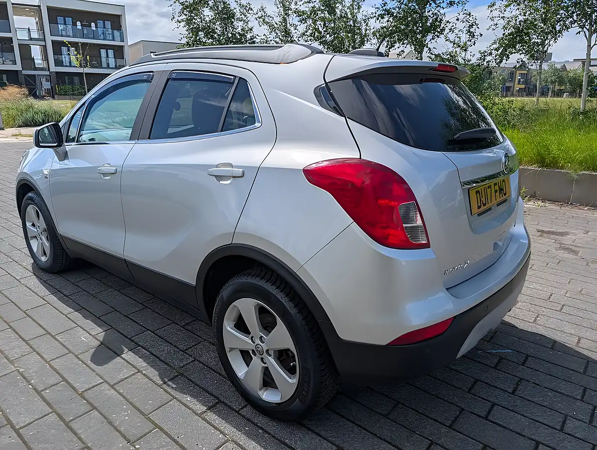 Used 2017 Vauxhall Mokka X Elite Nav Silver - Interior and Exterior details 14