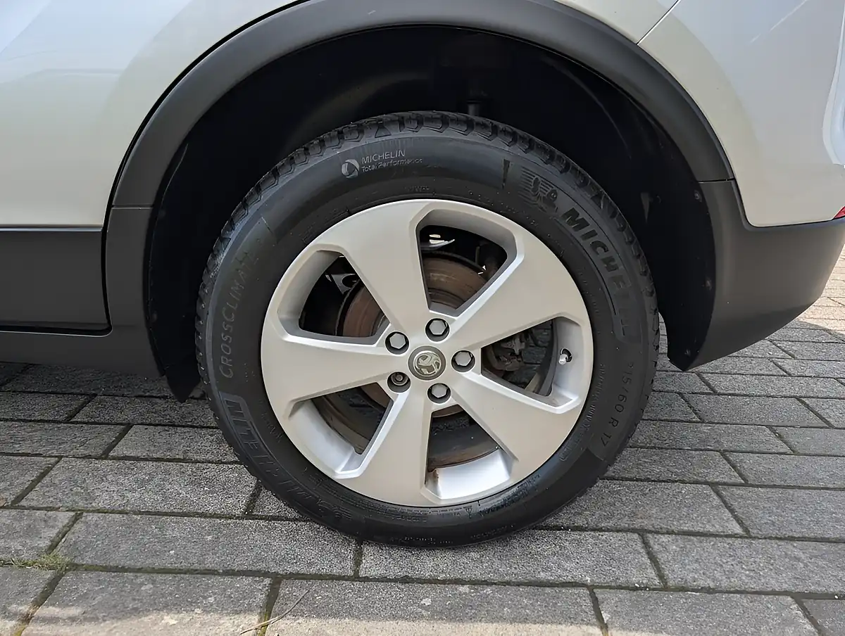 Used 2017 Vauxhall Mokka X Elite Nav Silver - Interior and Exterior details 18