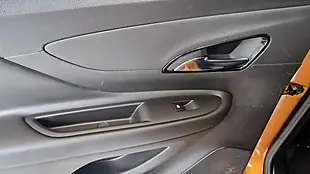 Used 2017 Vauxhall Mokka X Elite Orange - Interior and Exterior details 12