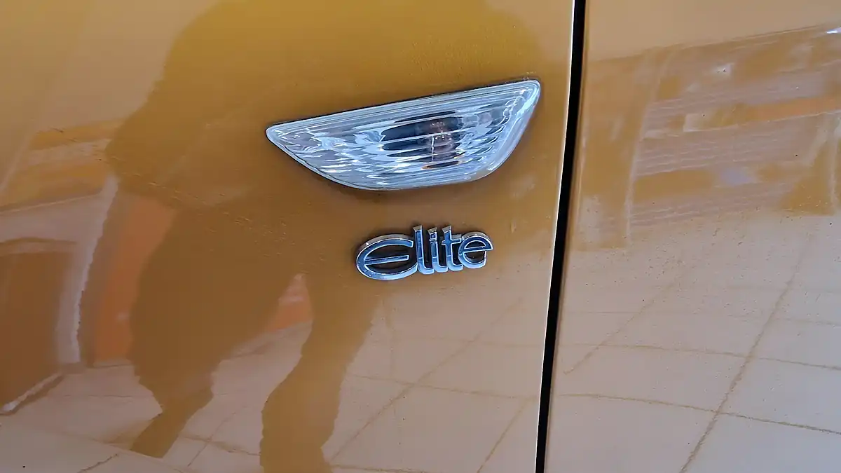 Used 2017 Vauxhall Mokka X Elite Orange - Interior and Exterior details 17