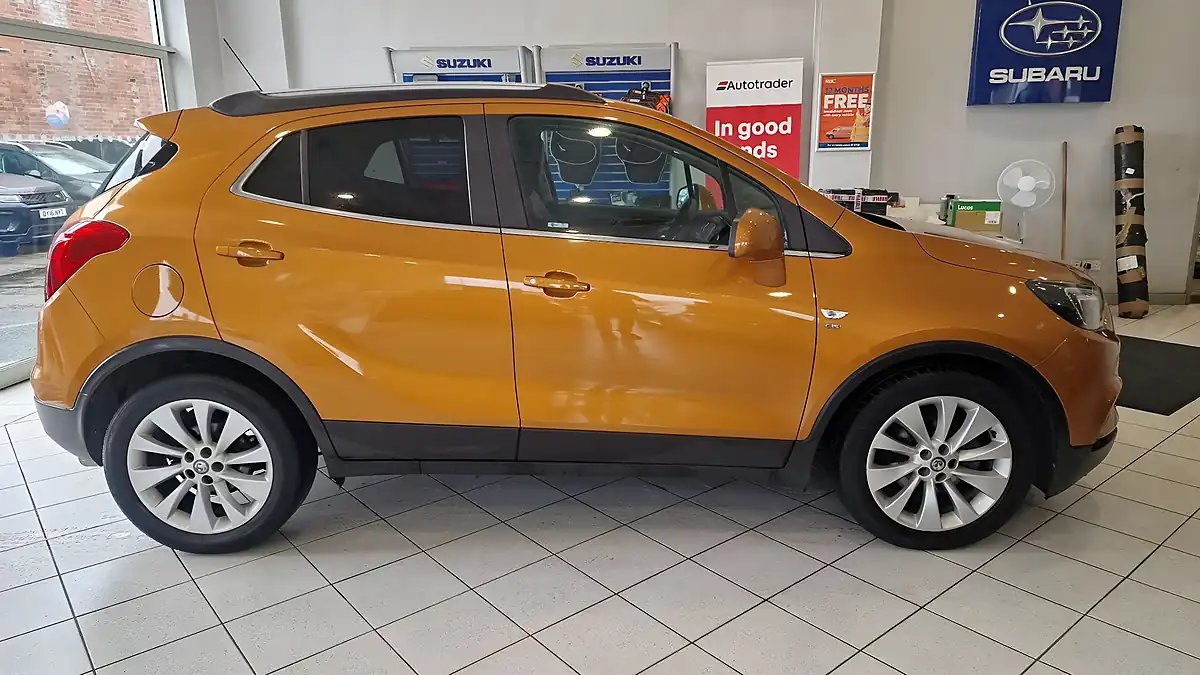 Used 2017 Vauxhall Mokka X Elite Orange - Interior and Exterior details 3