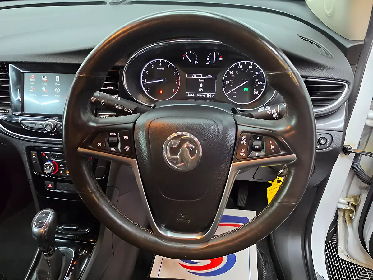Used 2017 Vauxhall Mokka X Elite White - Interior and Exterior details 10