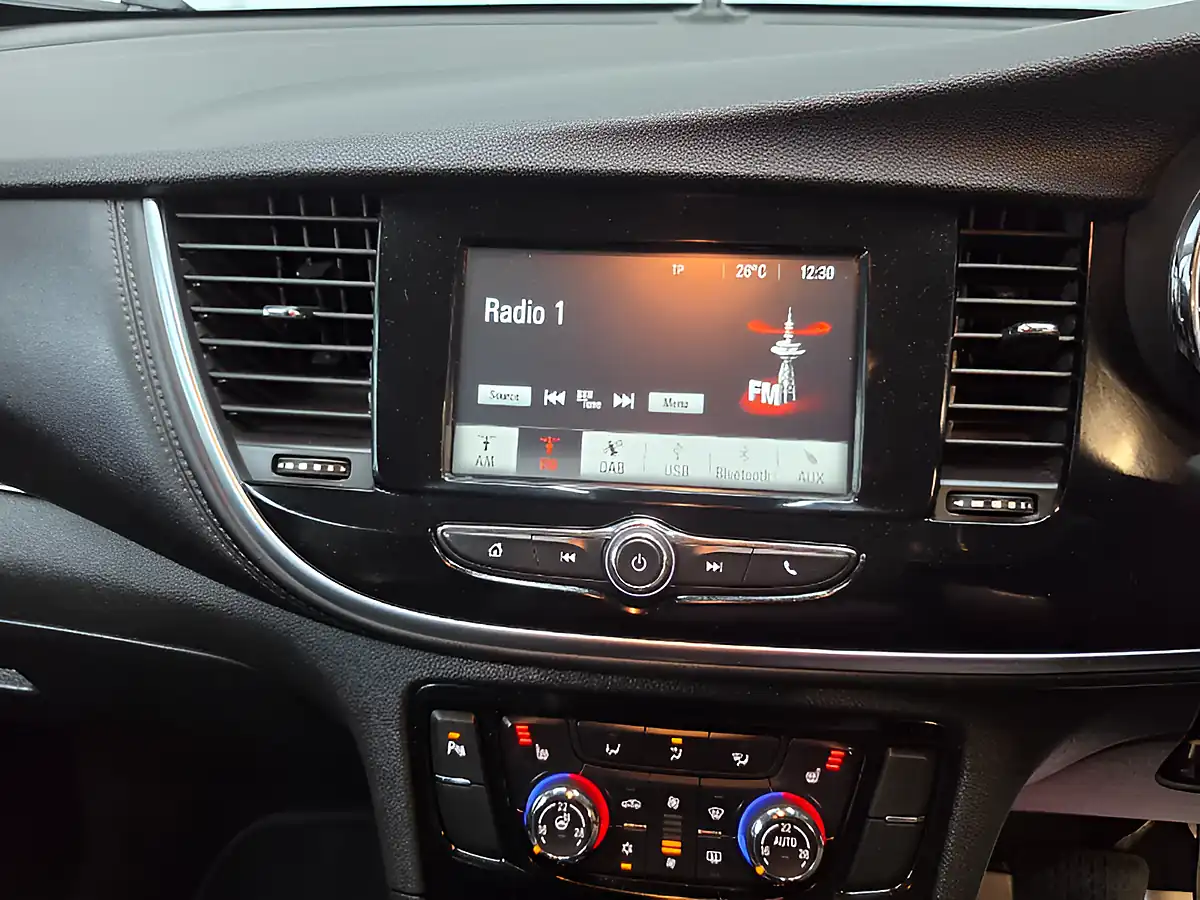 Used 2017 Vauxhall Mokka X Elite White - Interior and Exterior details 14