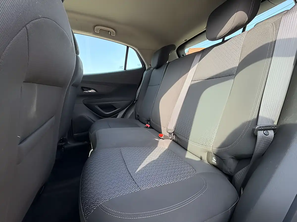 Used 2017 Vauxhall Mokka X X Active Summit White - Interior and Exterior details 17