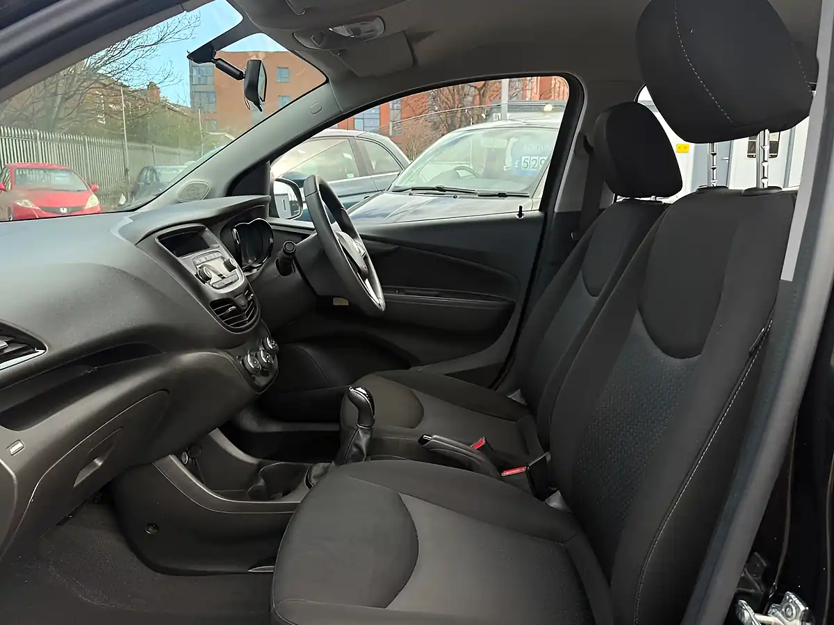 Used 2017 Vauxhall Viva Se Black - Interior and Exterior details 11