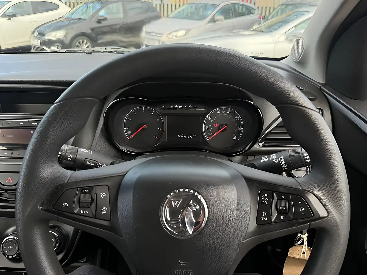 Used 2017 Vauxhall Viva Se Black - Interior and Exterior details 12