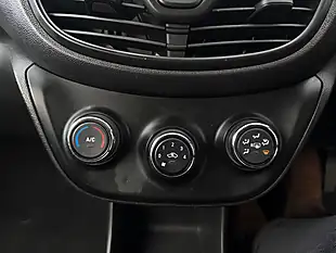 Used 2017 Vauxhall Viva Se Black - Interior and Exterior details 14