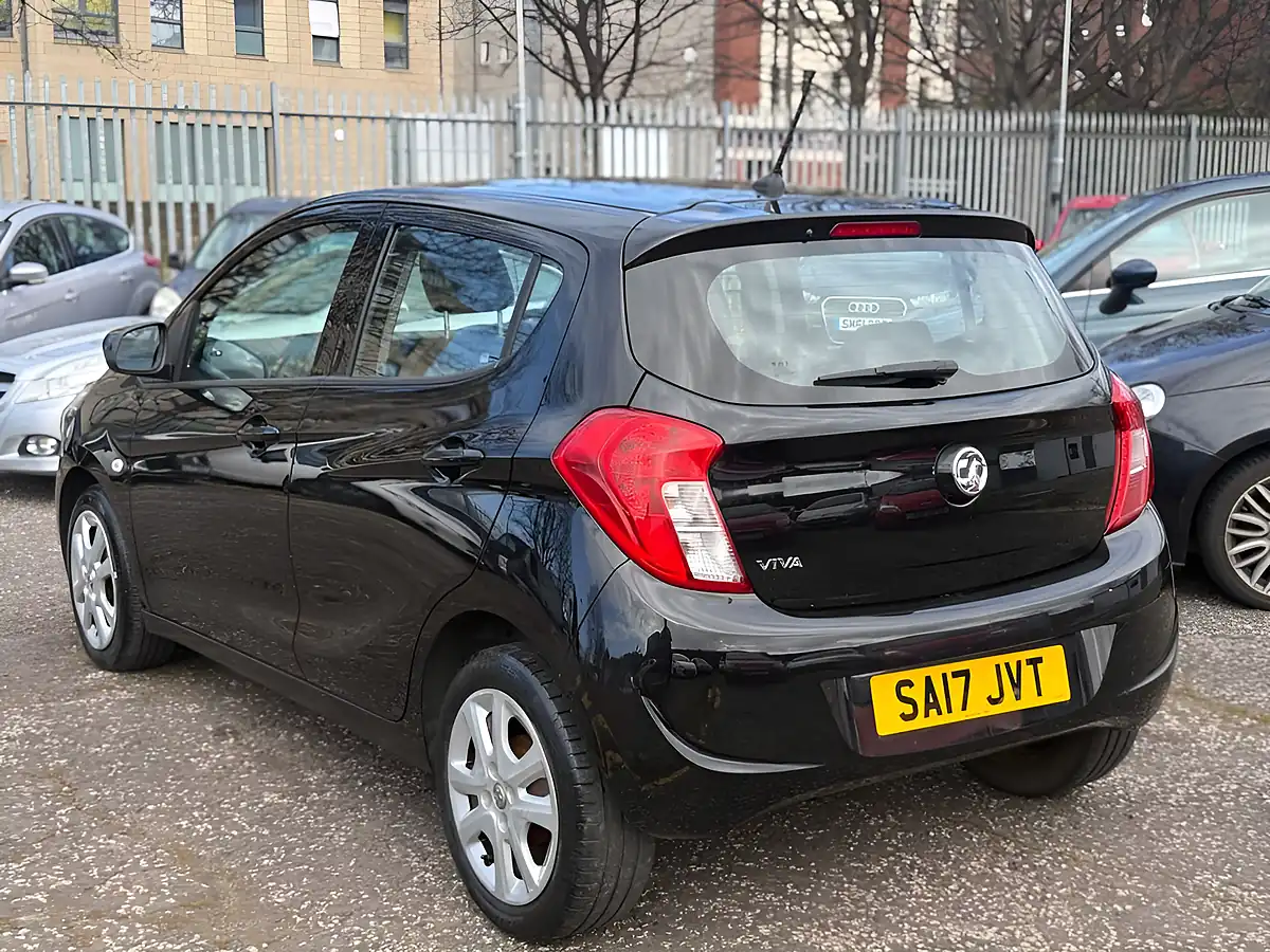 Used 2017 Vauxhall Viva Se Black - Interior and Exterior details 4