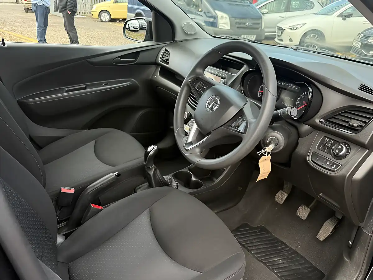 Used 2017 Vauxhall Viva Se Black - Interior and Exterior details 6