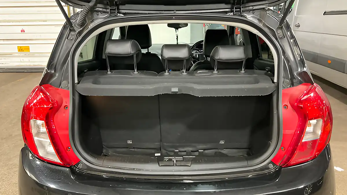Used 2017 Vauxhall Viva Sl Black - Interior and Exterior details 13