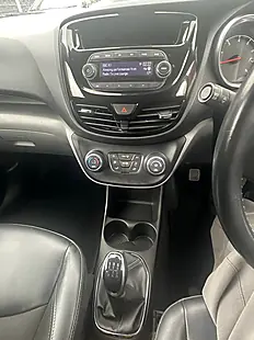 Used 2017 Vauxhall Viva Sl Blue - Interior and Exterior details 12