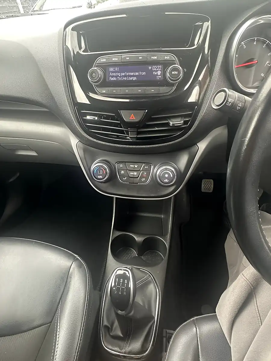 Used 2017 Vauxhall Viva Sl Blue - Interior and Exterior details 12
