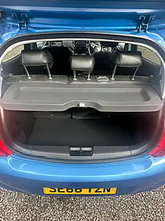 Used 2017 Vauxhall Viva Sl Blue - Interior and Exterior details 17