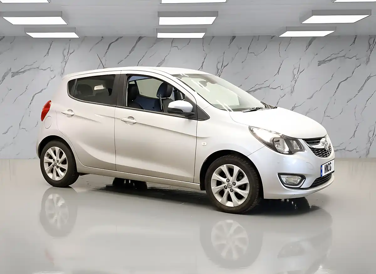 Used 2017 Vauxhall Viva Sl Silver - Interior and Exterior details 3