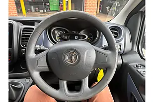 Used 2017 Vauxhall Vivaro 2700 White - Interior and Exterior details 13