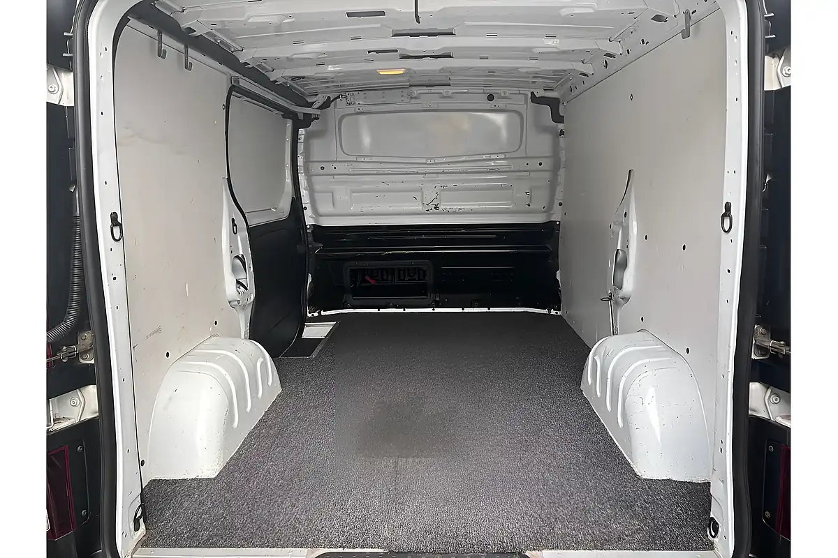 Used 2017 Vauxhall Vivaro 2700 White - Interior and Exterior details 18