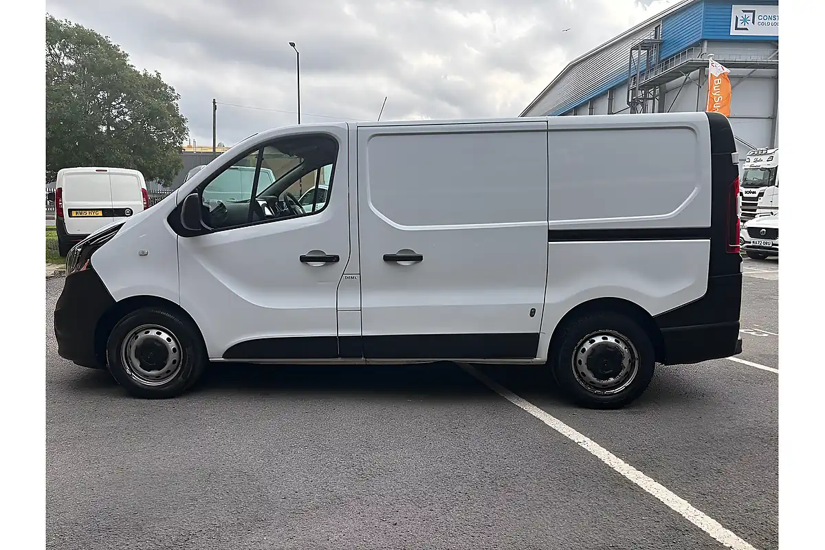 Used 2017 Vauxhall Vivaro 2700 White - Interior and Exterior details 6