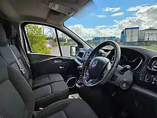 Used 2017 Vauxhall Vivaro 2900 Cportive Lwb Black - Interior and Exterior details 11