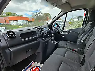 Used 2017 Vauxhall Vivaro 2900 Cportive Lwb Black - Interior and Exterior details 12