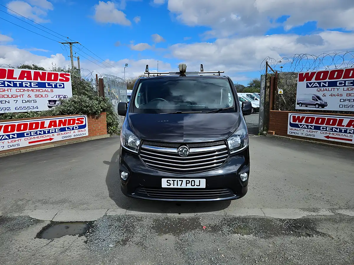 Used 2017 Vauxhall Vivaro 2900 Cportive Lwb Black - Interior and Exterior details 3