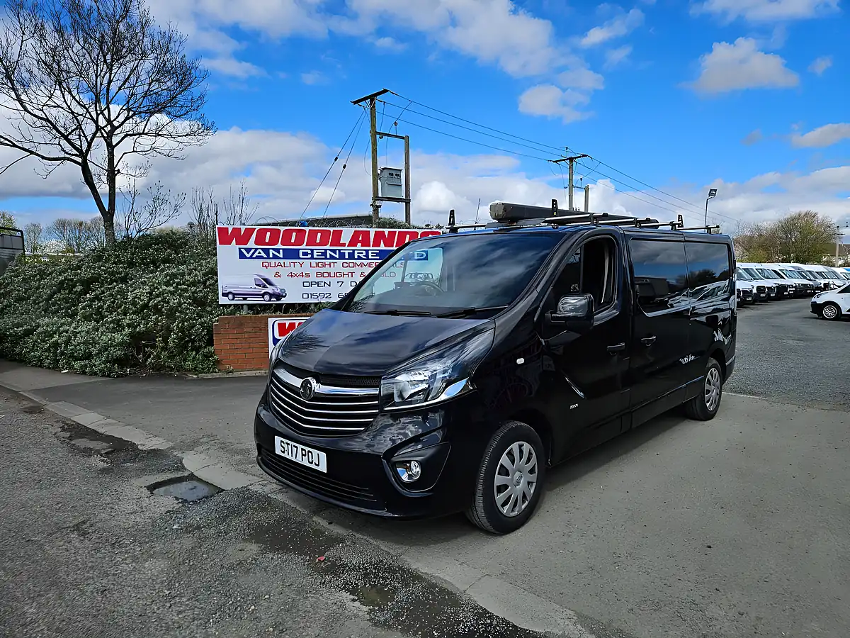 Used 2017 Vauxhall Vivaro 2900 Cportive Lwb Black - Interior and Exterior details 4