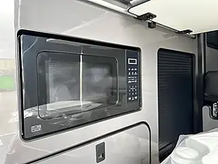 Used 2017 Vauxhall Vivaro Campervan Silver - Interior and Exterior details 13