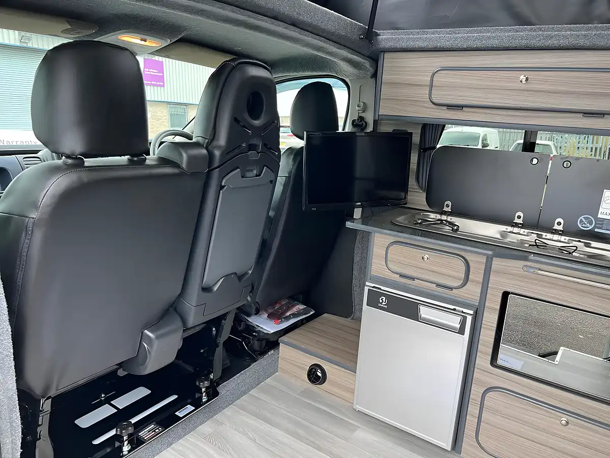 Used 2017 Vauxhall Vivaro Campervan White - Interior and Exterior details 19