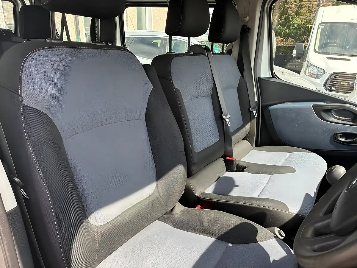 Used 2017 Vauxhall Vivaro Combi Van Double Cab Silver - Interior and Exterior details 12