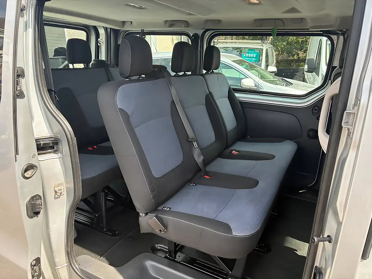 Used 2017 Vauxhall Vivaro Combi Van Double Cab Silver - Interior and Exterior details 13