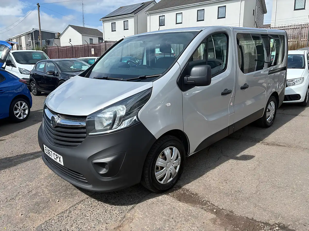 Used 2017 Vauxhall Vivaro Combi Van Double Cab Silver - Interior and Exterior details 7