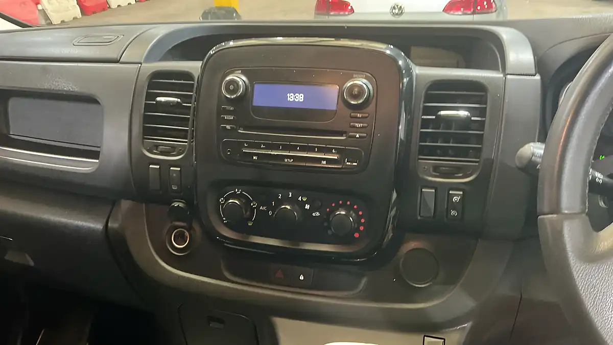 Used 2017 Vauxhall Vivaro Sportive Blue - Interior and Exterior details 10