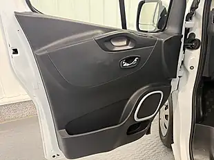Used 2017 Vauxhall Vivaro Sportive Glacier White - Interior and Exterior details 14
