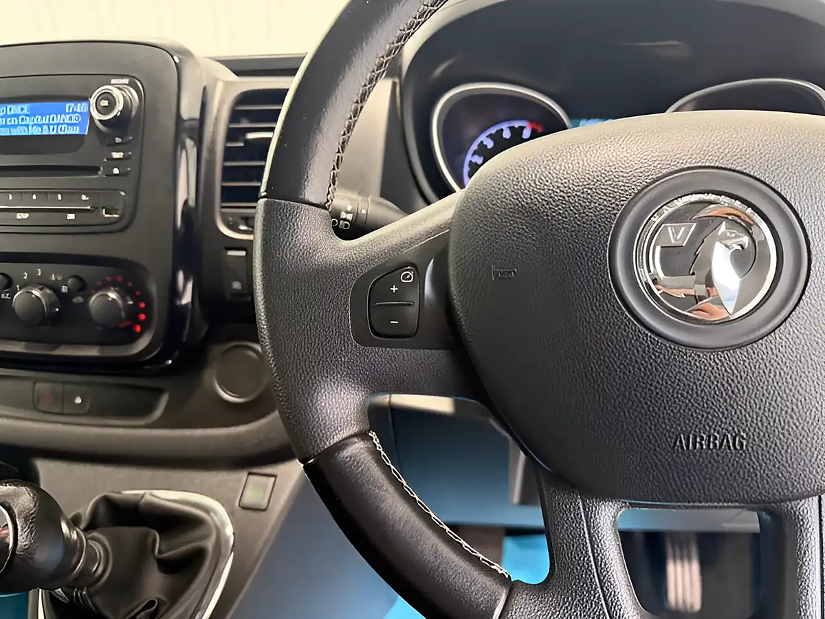 Used 2017 Vauxhall Vivaro Sportive Glacier White - Interior and Exterior details 16