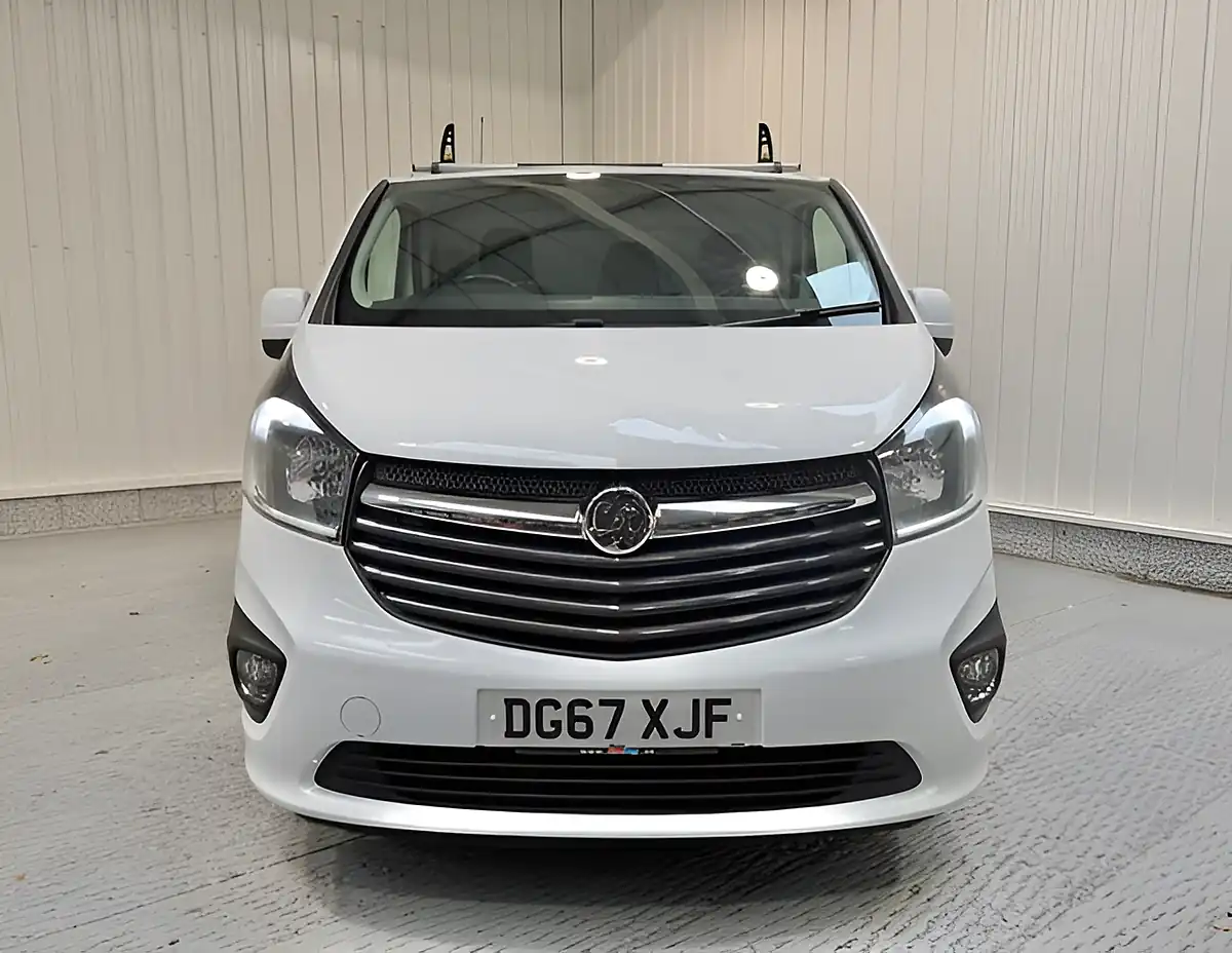Used 2017 Vauxhall Vivaro Sportive Glacier White - Interior and Exterior details 3