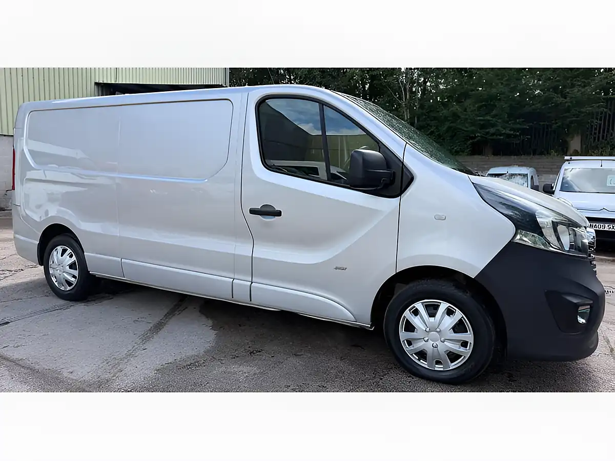 Used 2017 Vauxhall Vivaro Sportive Silver - Interior and Exterior details 12