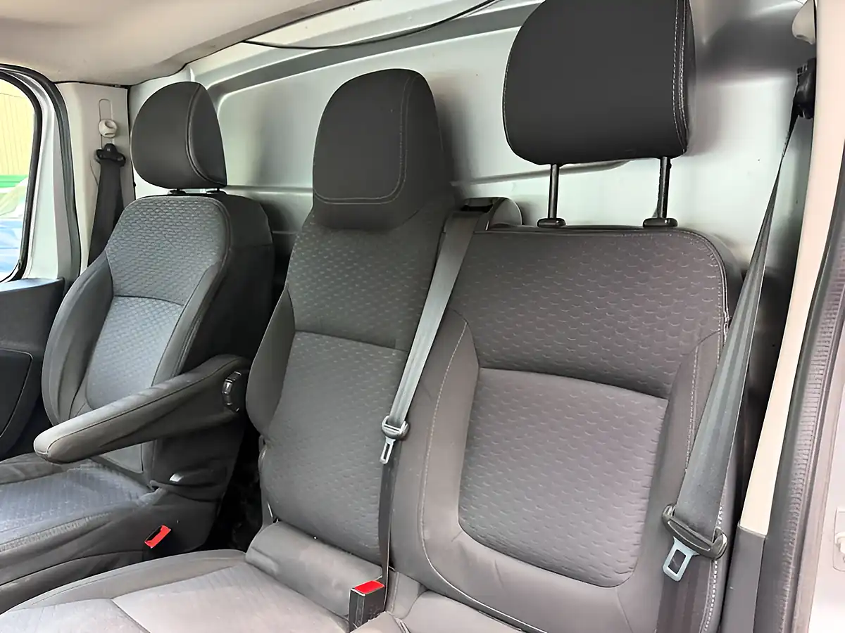 Used 2017 Vauxhall Vivaro Sportive Silver - Interior and Exterior details 20