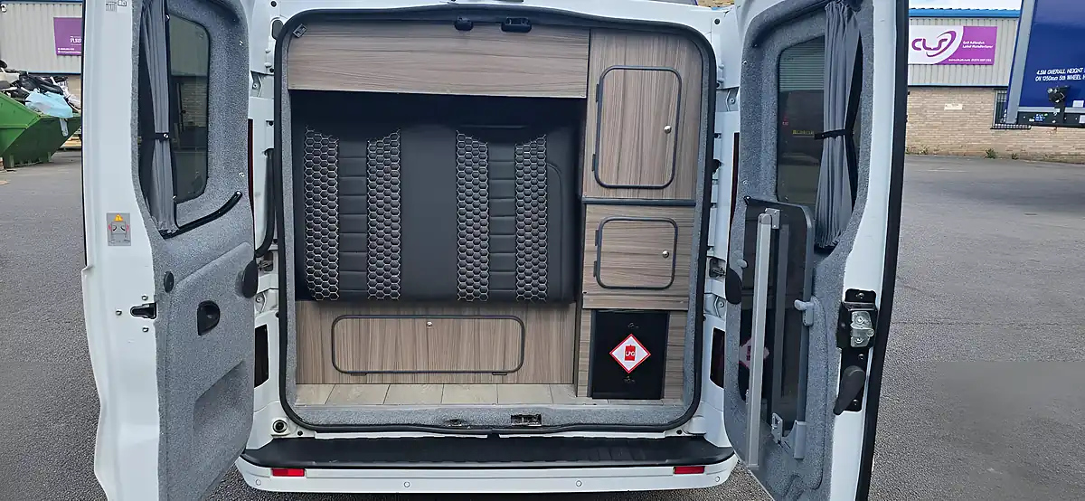 Used 2017 Vauxhall Vivaro Sportive White - Interior and Exterior details 19