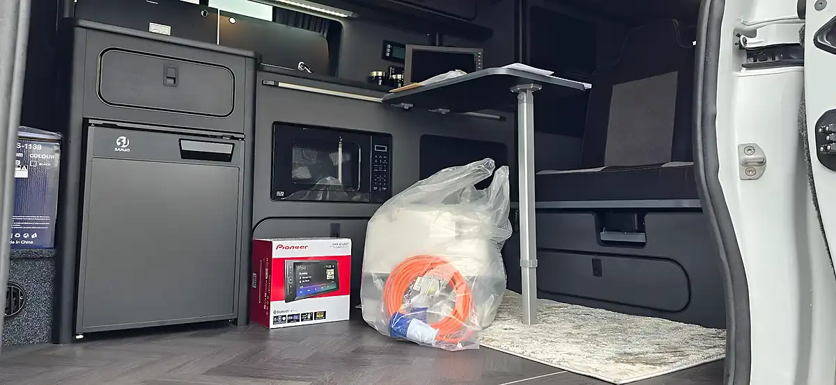 Used 2017 Vauxhall Vivaro White - Interior and Exterior details 8