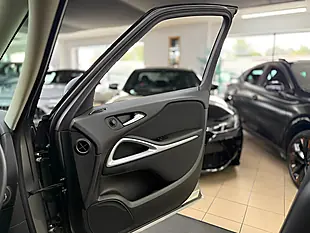 Used 2017 Vauxhall Zafira Design Grey - Interior and Exterior details 13