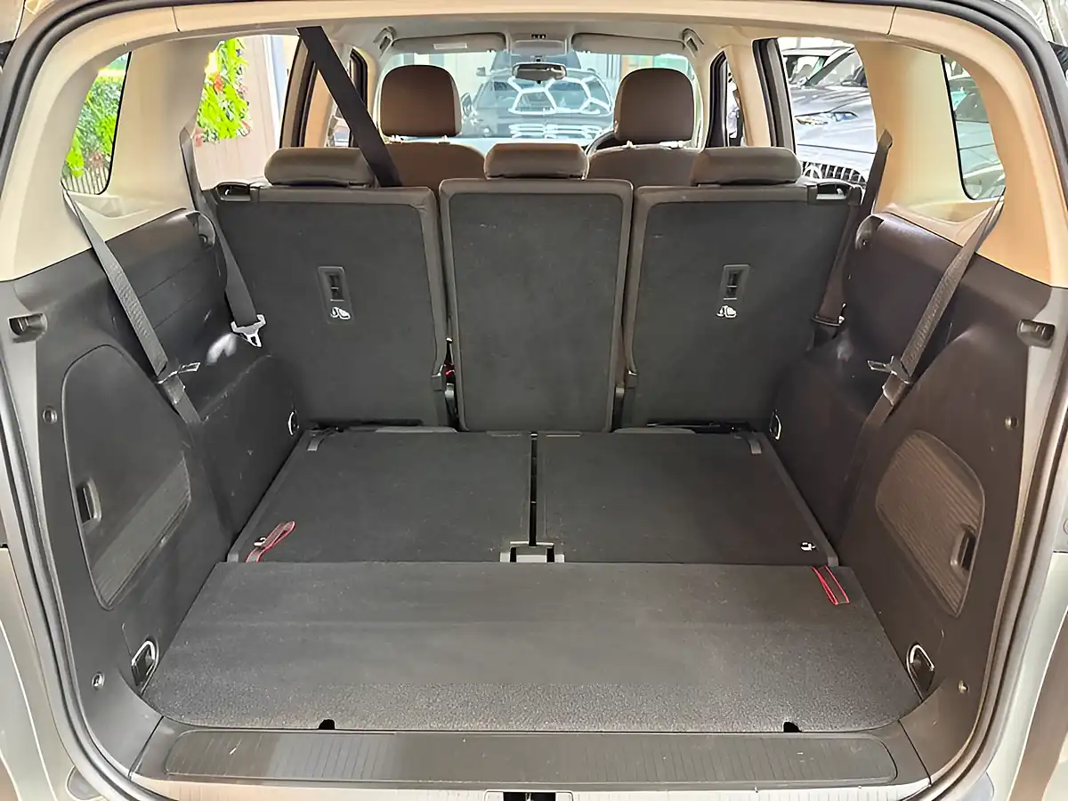 Used 2017 Vauxhall Zafira Design Grey - Interior and Exterior details 20