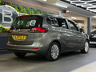 Used 2017 Vauxhall Zafira Design Grey - Interior and Exterior details 9