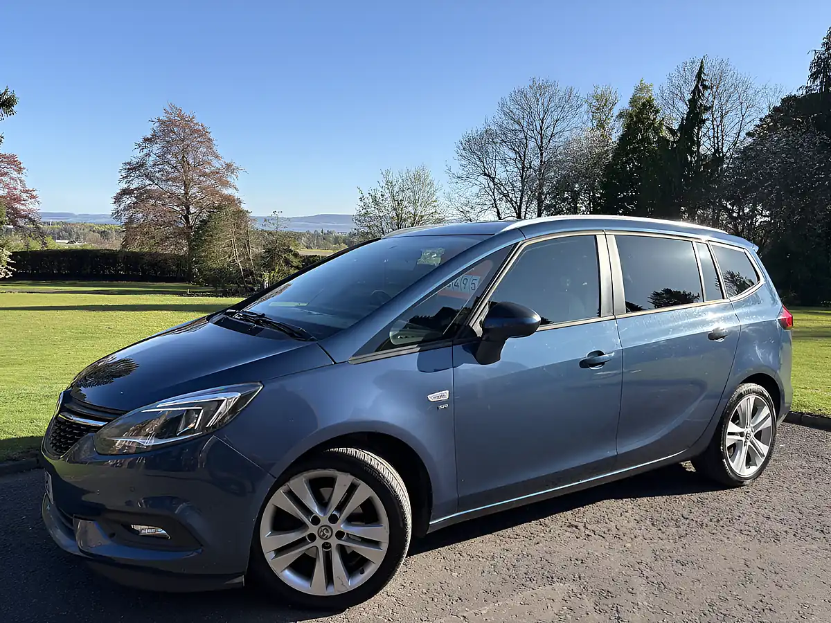 Used 2017 Vauxhall Zafira Tourer Blue - Front View