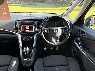 Used 2017 Vauxhall Zafira Tourer Blue - Interior and Exterior details 12