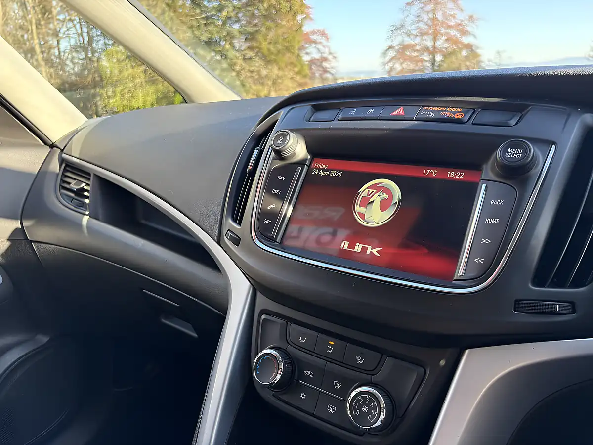 Used 2017 Vauxhall Zafira Tourer Blue - Interior and Exterior details 15