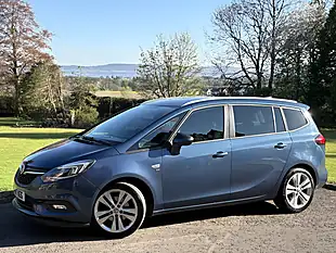 Used 2017 Vauxhall Zafira Tourer Blue - Interior and Exterior details 2