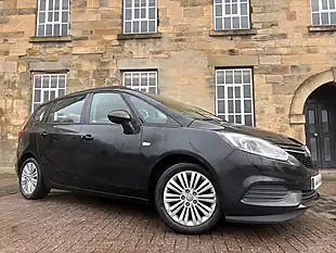 Used 2017 Vauxhall Zafira Tourer Design Black - Interior and Exterior details 5