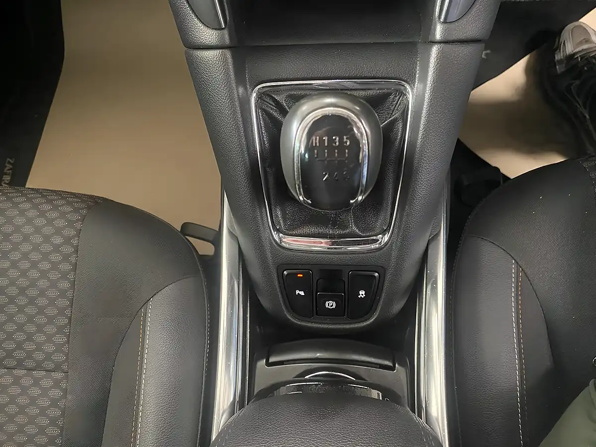 Used 2017 Vauxhall Zafira Tourer Se Grey - Interior and Exterior details 13