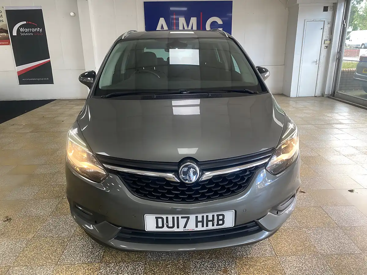 Used 2017 Vauxhall Zafira Tourer Se Grey - Interior and Exterior details 2