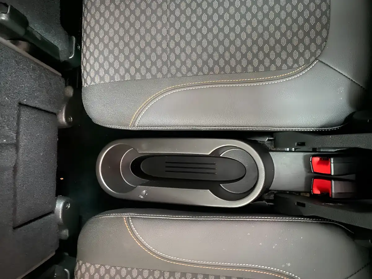 Used 2017 Vauxhall Zafira Tourer Se Grey - Interior and Exterior details 20